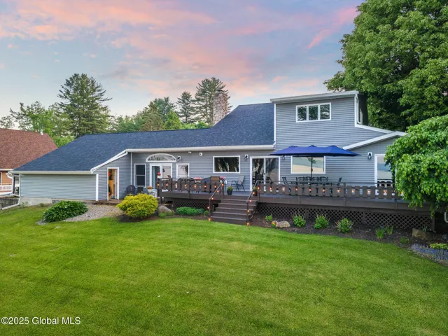 128 Paradise Pt Lane, Mayfield, Ny 12117