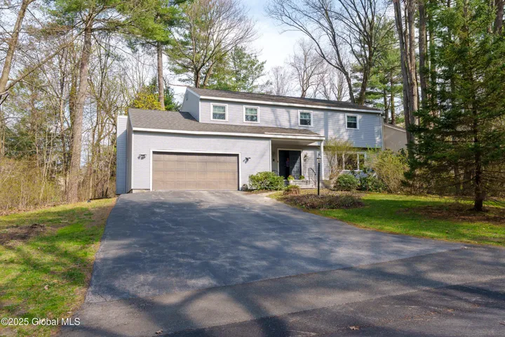 15 Ashford Lane, Colonie, Ny 12309