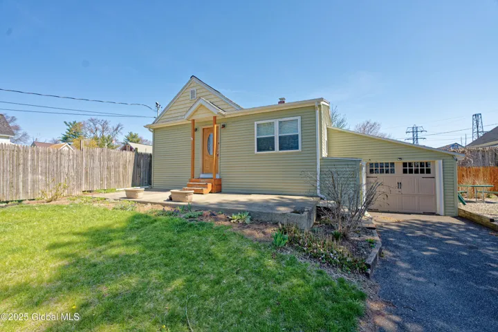27 Corthell Street, Colonie, Ny 12205