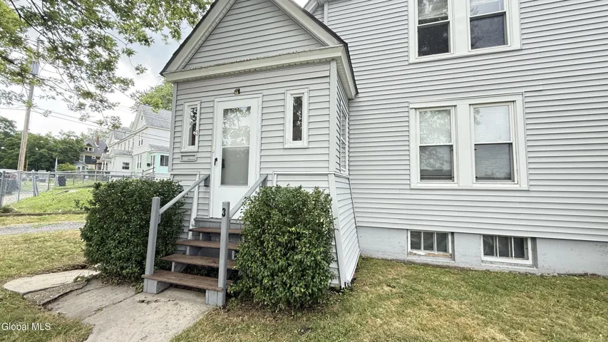 3 Hayes Place, Amsterdam, Ny 12010