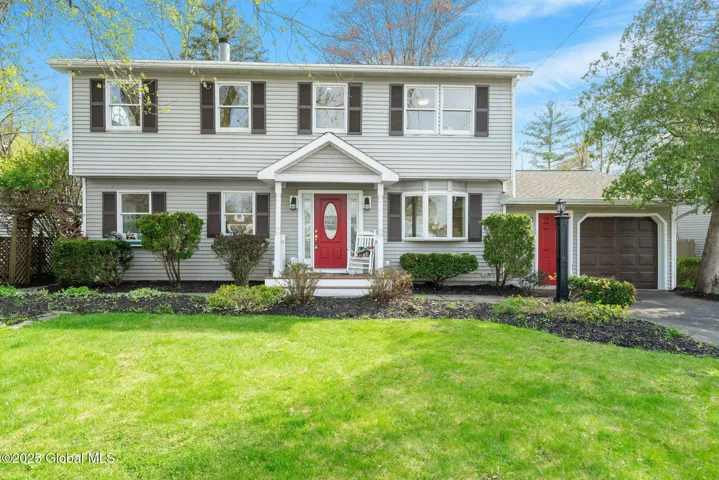 14 Amelia Drive, Colonie, Ny 12309