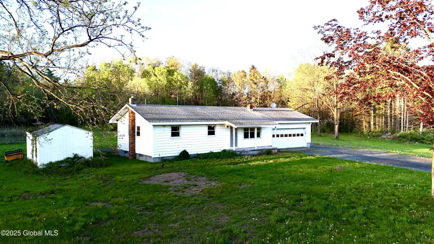11 Mcdermott Road, Mechanicville, Ny 12118