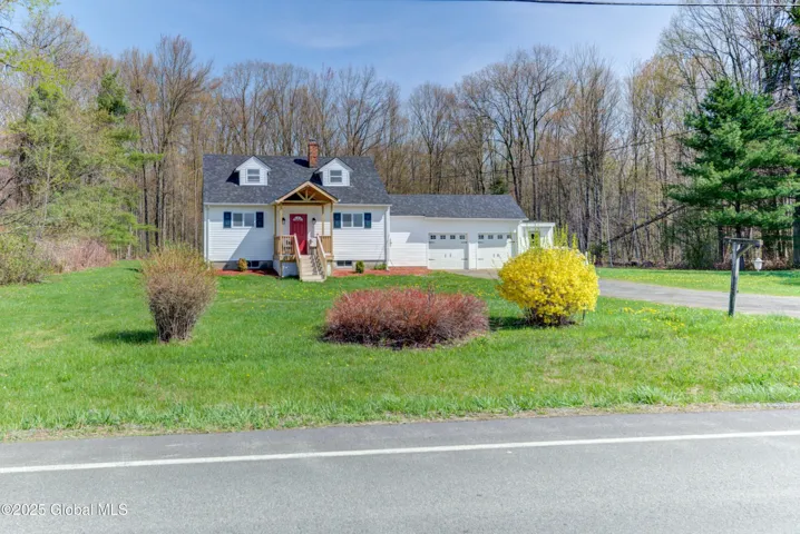 1687 County Highway, 107, Perth, Ny 12010