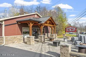 837 Ny-50, Ballston, Ny 12027