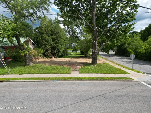 16 Pine Street, Corinth, Ny 12822