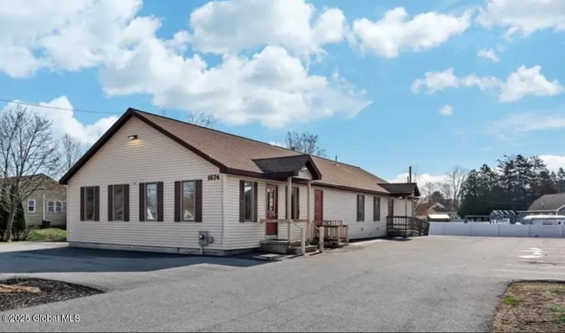 1674 Route 9, Moreau, Ny 12803
