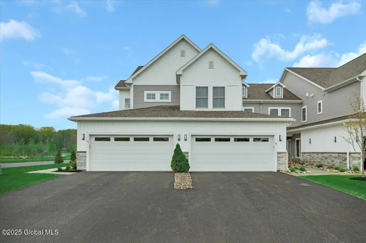 55 Wardley Circle, Colonie, New York 12047