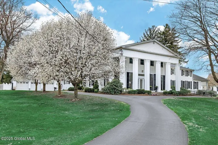 564 New Loudon Road, Colonie, Ny 12110