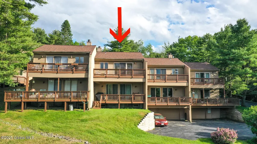 3 Top Of The World Road, Queensbury, Ny 12845