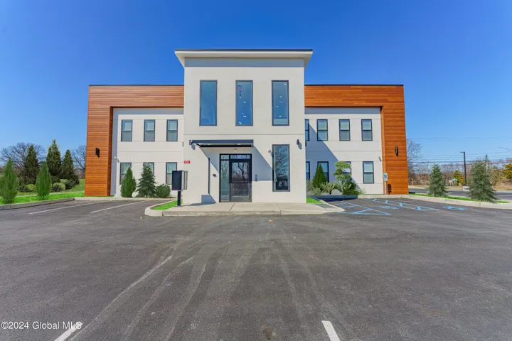 1133 New Loudon Road, Colonie, Ny 12047