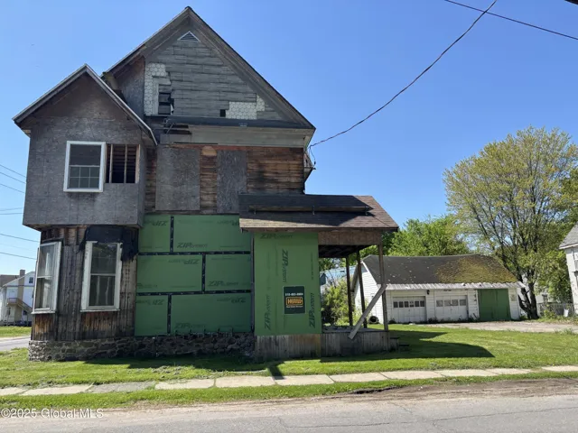 21 North Street, Gloversville, Ny 12078