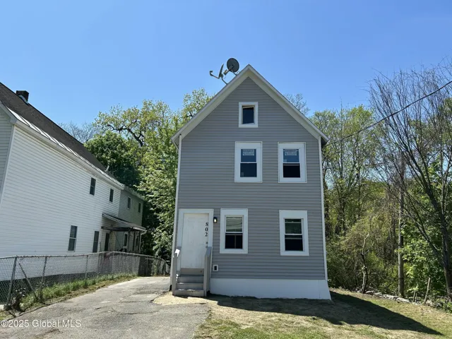 802 Davis Terrace, Schenectady, New York 12303