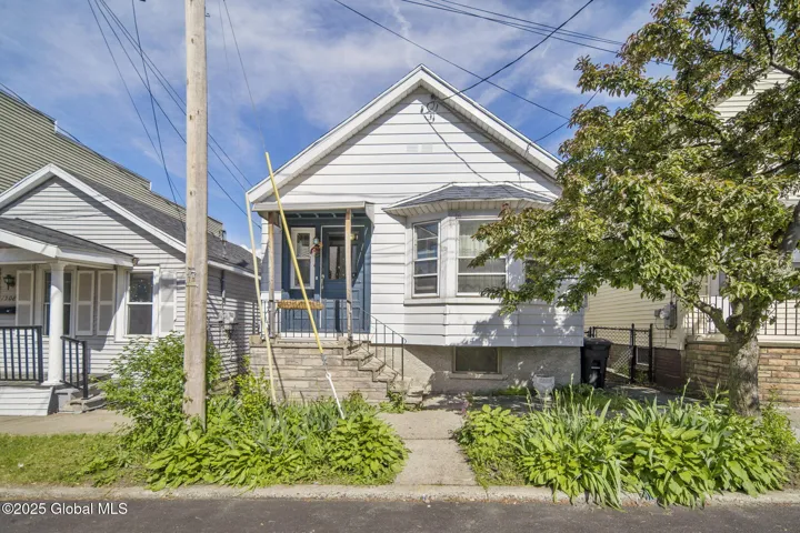 1506 5th Avenue, Watervliet, New York 12189