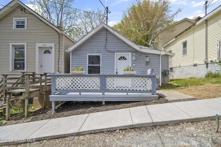 821 7th Street, Rensselaer, New York 12144