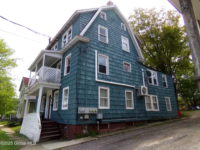 12 Hoosac Street, Johnstown, New York 12095