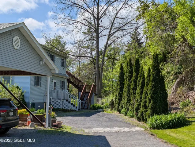 25 Mount Hope Avenue, Ticonderoga, New York 12883