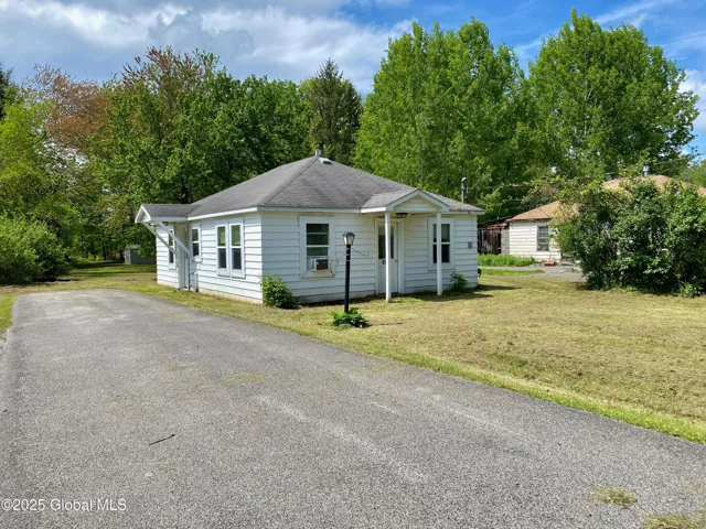 6963 Fuller Station Road, Schenectady, New York 12303