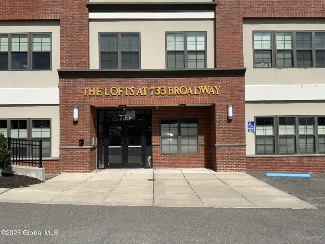 733 Broadway, Albany, New York 12207