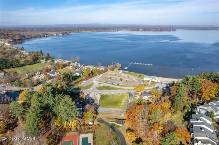 L2 Ny-9p, Saratoga Springs, New York 12866