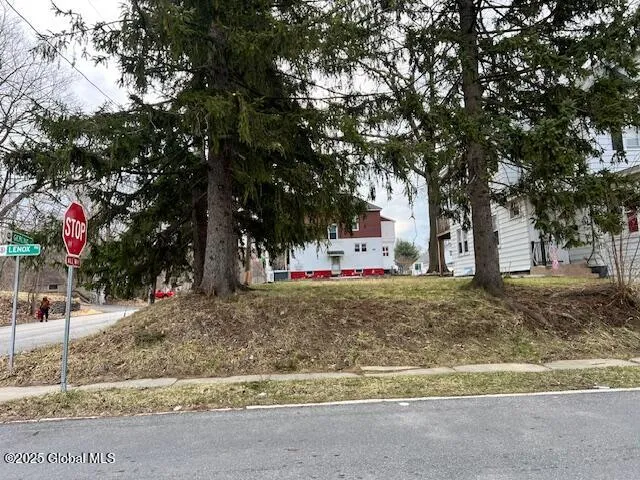 L1 Lenox Road, Schenectady, New York 12308