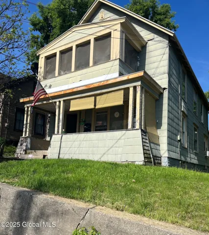 159 Champlain Avenue, Ticonderoga, New York 12883