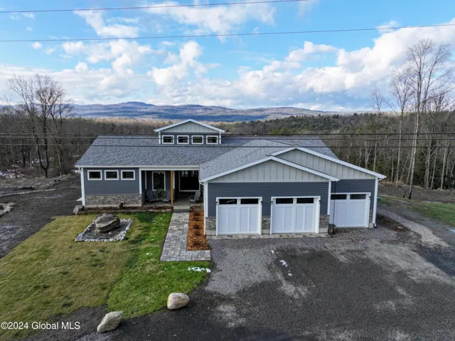 74 Dick Hyatt Lane, Whitehall, New York 12887