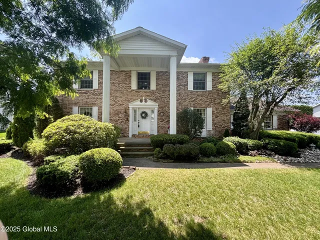 3077 New Williamsburg Drive, Guilderland, New York 12303