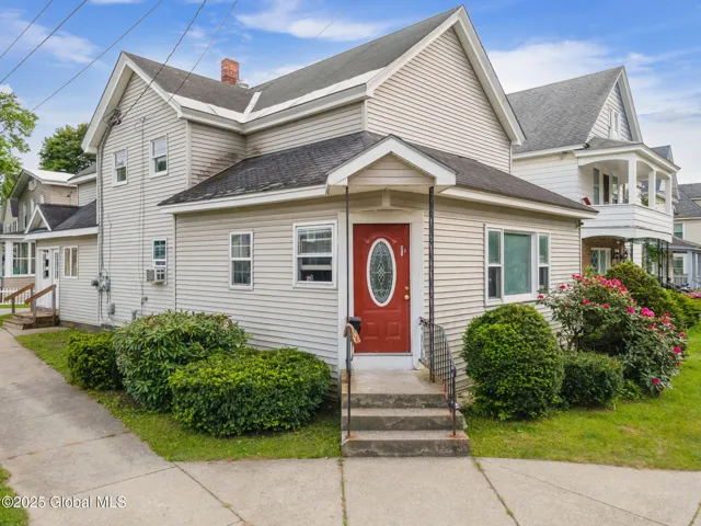 34 E 8th Avenue, Gloversville, New York 12078