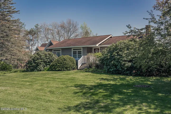 7 Western Avenue, Charlton, New York 12019