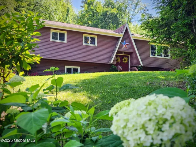 499 Tamarack Road, Out-of State, Massachusetts 99999