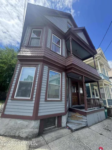 13 Ingersoll Avenue, Schenectady, New York 12305