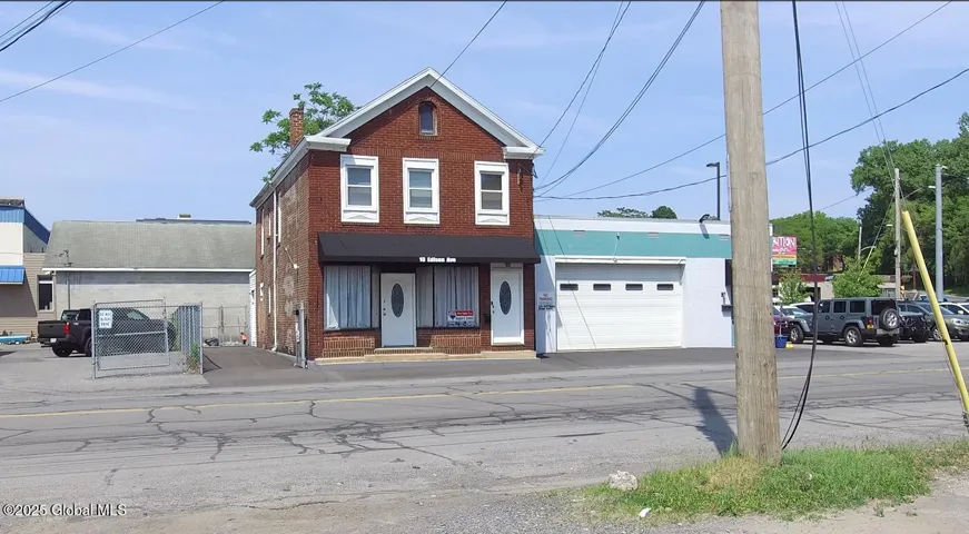 463 Edison Avenue, Schenectady, New York 12305