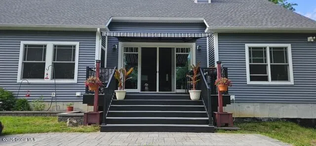 23 Plumadore Drive, Brunswick, New York 12180