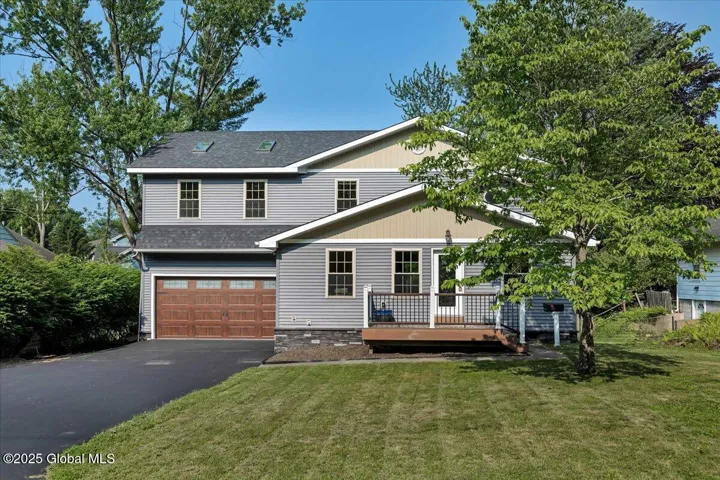 6 Maple Terrace, Bethlehem, New York 12054