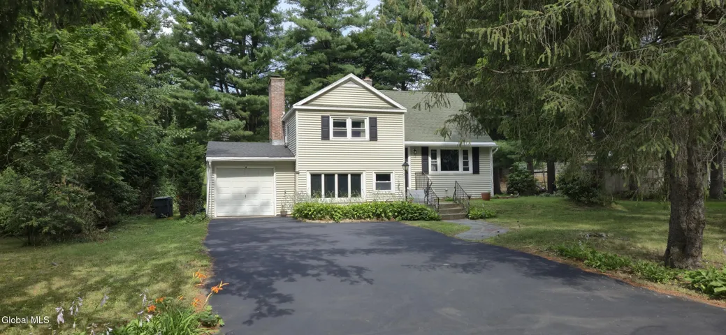 7 Patten Drive, Colonie, New York 12211