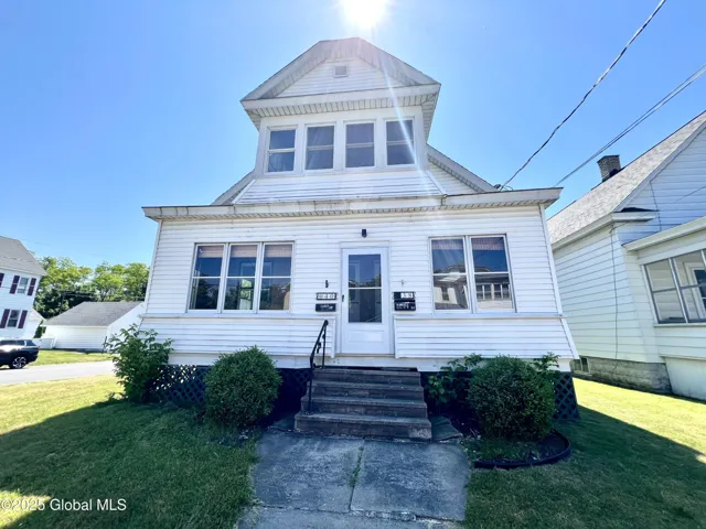 40 Mathias Avenue, Amsterdam, New York 12010