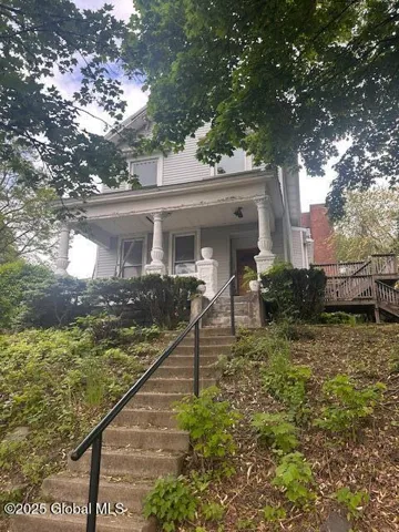 238 8th Street, Troy, New York 12180
