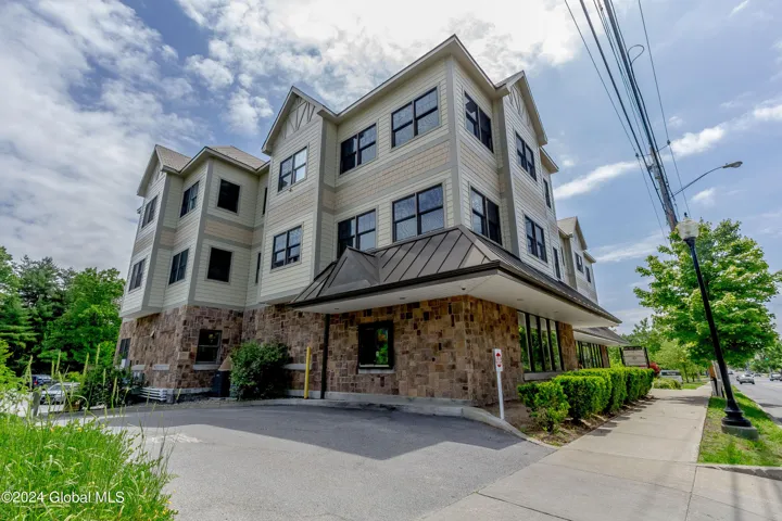 120 West Avenue, Saratoga Springs, New York 12866