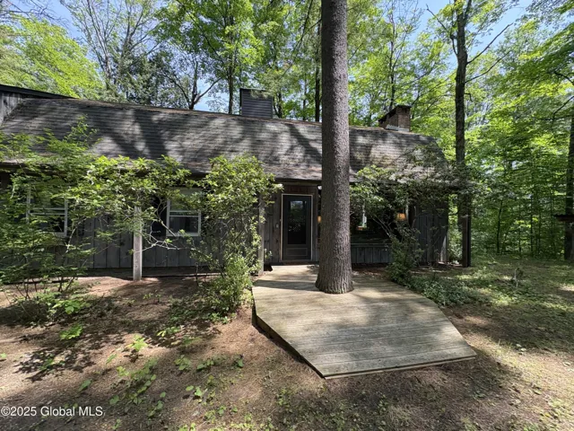 36 Hoffman Road, Milton, New York 12866