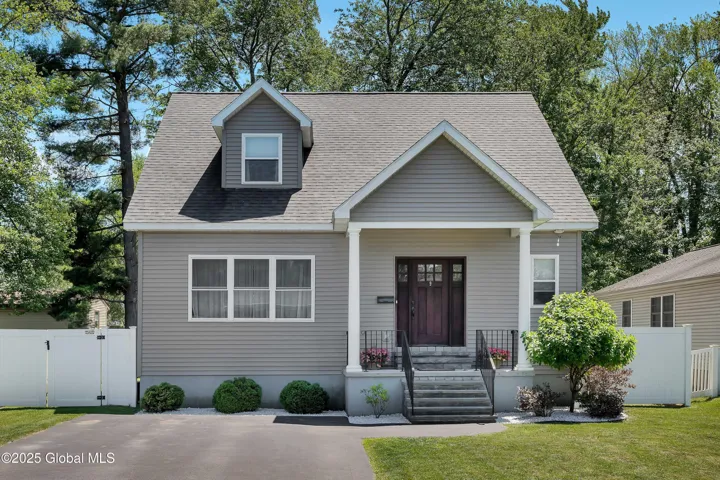 9 Sebring Avenue, Colonie, New York 12205