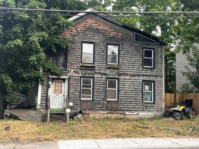 20 Voorhees Street, Amsterdam, New York 12010