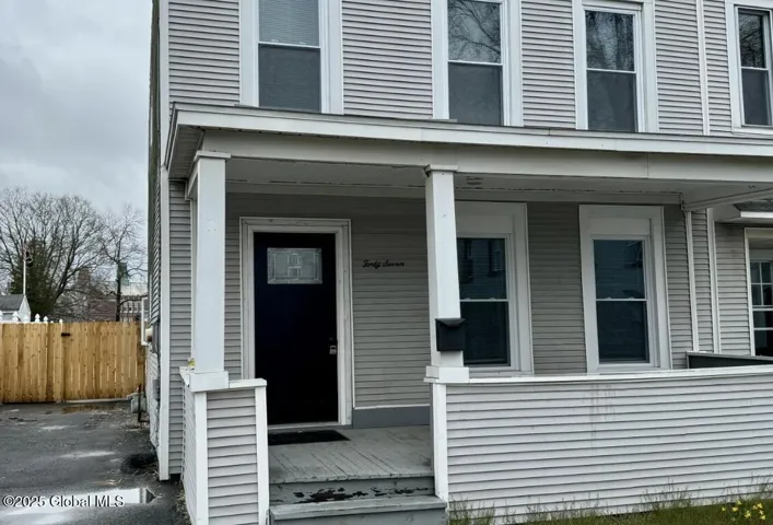 47 Chestnut Street, Rensselaer, New York 12144