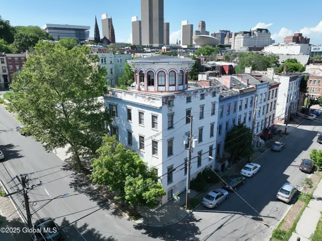 2 Ash Grove Place, Albany, New York 12202