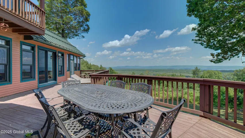 102 Taylor Court, Mayfield, New York 12117