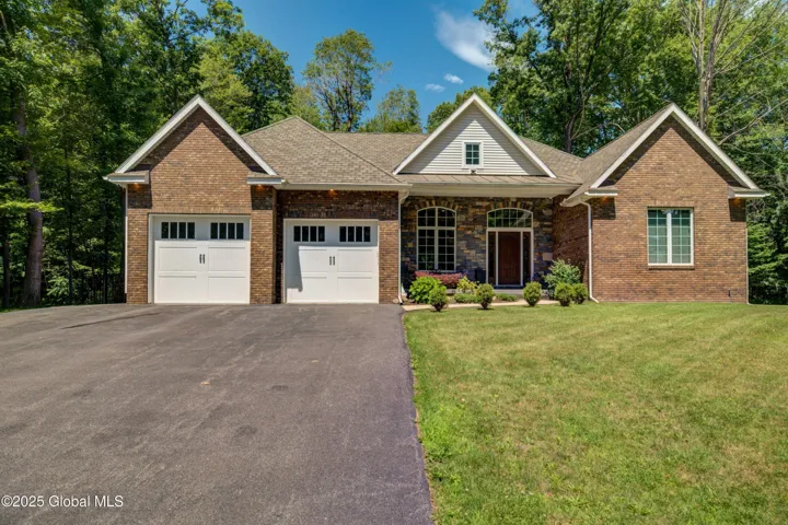 21 Joyous Lane, Glenville, New York 12302