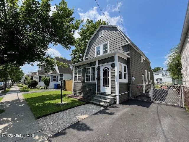 32 Marshall Street, Albany, New York 12209