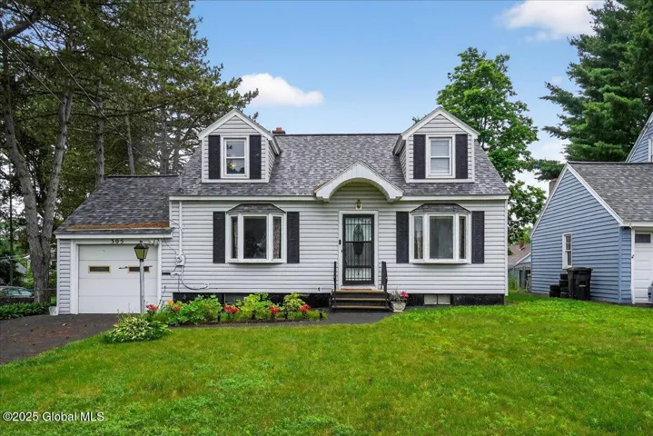 305 Elder Street, Schenectady, New York 12304