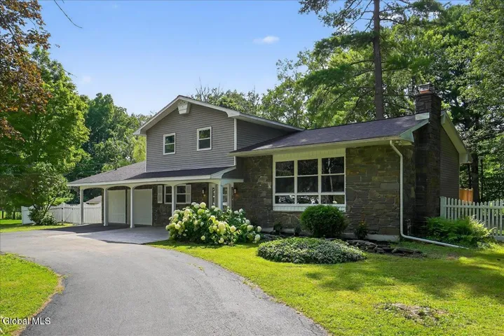 7 Colonie Avenue, Colonie, New York 12110