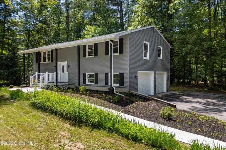 292 Stone Church Road, Ballston Spa, New York 12020