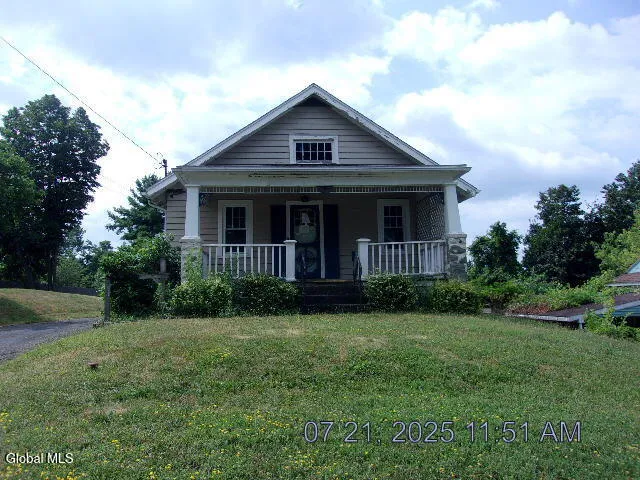 216 Hudson Avenue, East Greenbush, New York 12144